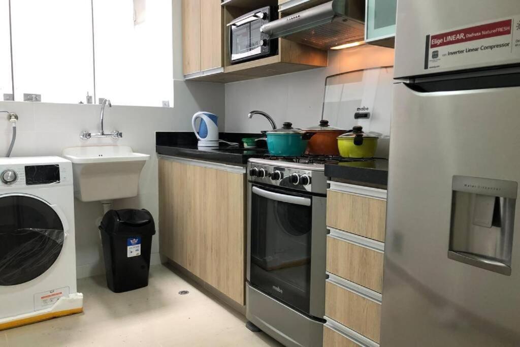 2- Amplio Departamento Remodelado En Miraflores Lima Eksteriør billede